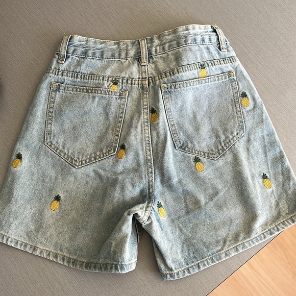 denim shorts - Picture 2 of 2